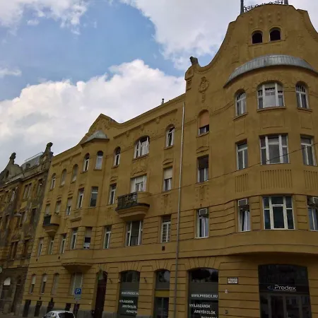 Sunflower Apartment Budapest