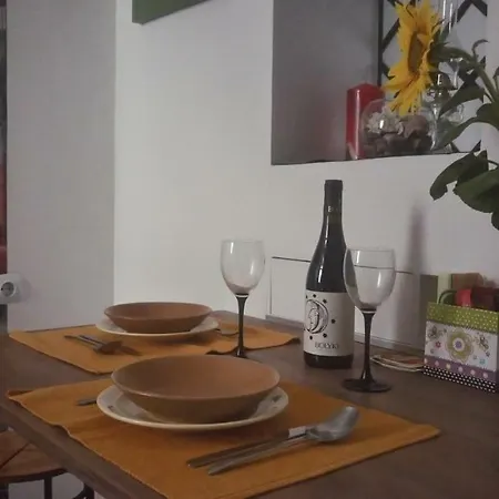Sunflower Apartment *